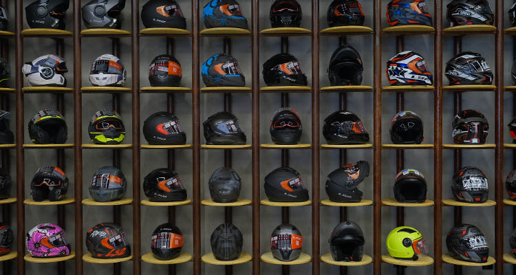 Motosiklet Tutkunları İçin En İyi Aksesuarlar